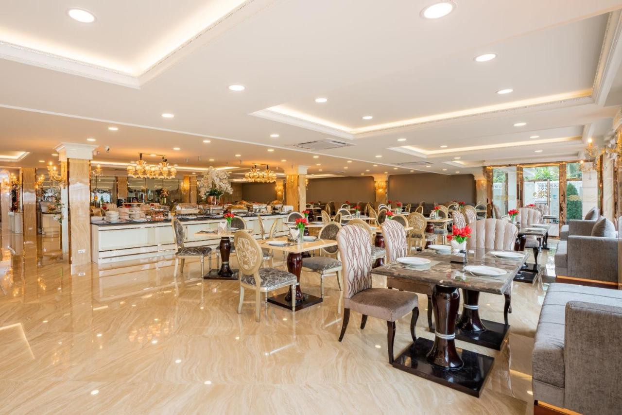 Lk Emerald Beach - Sha Extra Plus Pattaya Luaran gambar The restaurant